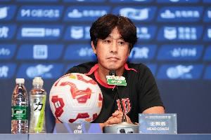 记者：徐正源现年薪税后170万美元，进亚冠续约三年也没要求涨薪