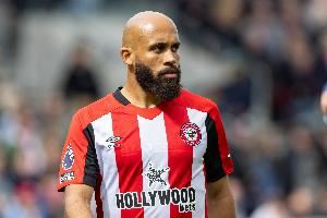 英媒：曼联第3次报价姆贝莫前考虑过其他目标，但决定再试一次