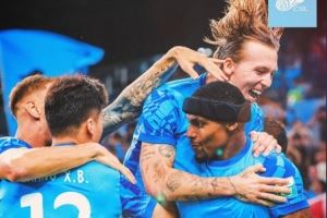 韦斯利帽子戏法，德·列昂索破门  深圳新鹏城4:0战胜青岛海牛