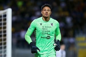 乌迪内斯门将涉嫌故意下注自己吃黄牌，下周二审判&可能禁赛4年