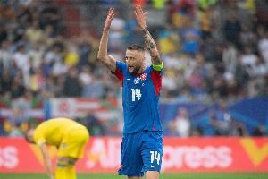 记者：费内巴切计划让什克、阿森西奥本周接受体检，并正式签约