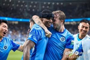 先来一波，庆祝照片🎉