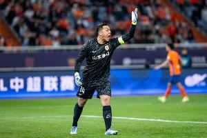 445场！王大雷与汪嵩并列成为中国顶级联赛出场王