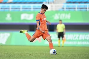 鲁媒：彭啸总体表现配得上及格 泰山教练团队需要时间扭转颓势