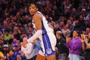 火力全开！艾萨克-琼斯17中13狂砍36分6板 罚球11中9