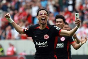 记者：利物浦即将谈妥埃基蒂克交易，转会费总额约7800万镑