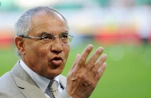 马加特：市场上许多球员被估价过高，这让我对拜仁财务产生担忧