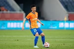 记者：泰山夏窗已有7人离队，空出来的名额大部分从B队上调