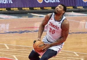 佩林卡：斯玛特诠释了胜利至上的内涵 攻防兼备他的加盟令人激动