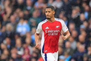 罗马诺：皇马很喜欢萨利巴并将他列为未来头号目标，枪手加速续约