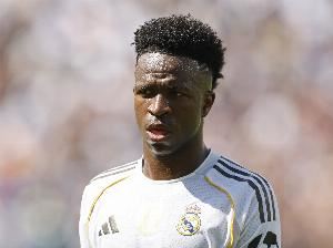 阿斯：维尼修斯续约各方都不着急，球员不想离开皇马