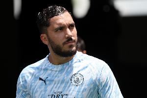 谢尔基英超首秀登场7分6秒就取得进球，首次射门便攻破对手球门