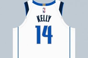 球衣记者：独行侠双向球员迈尔斯-凯利由5号改穿为14号球衣