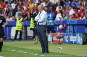 斯基拉：费内巴切努力说服斯帕莱蒂接手球队，仍遭到拒绝