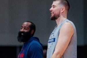 全员面带笑容！快船官方晒训练照：心情不错因为赛季要开始了😁