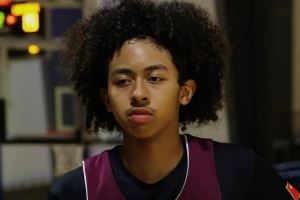 OTE联赛-朱正10中5拿下14分6板2助1断助队赢球 五星队友轰37分