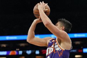 水银泻地！格雷森·阿伦和罗伊斯·奥尼尔各中三分 太阳轰出22-5